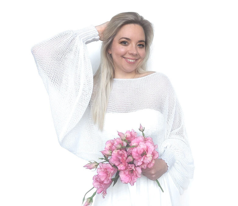 Balts adīts līgavas džemperis ar kuplām piedurknēm, kods WW2.